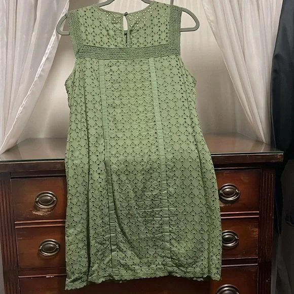 Gap Women's Size Small Green Eyelet Shift Pattern Dress With Pockets - Picture 5 of 12